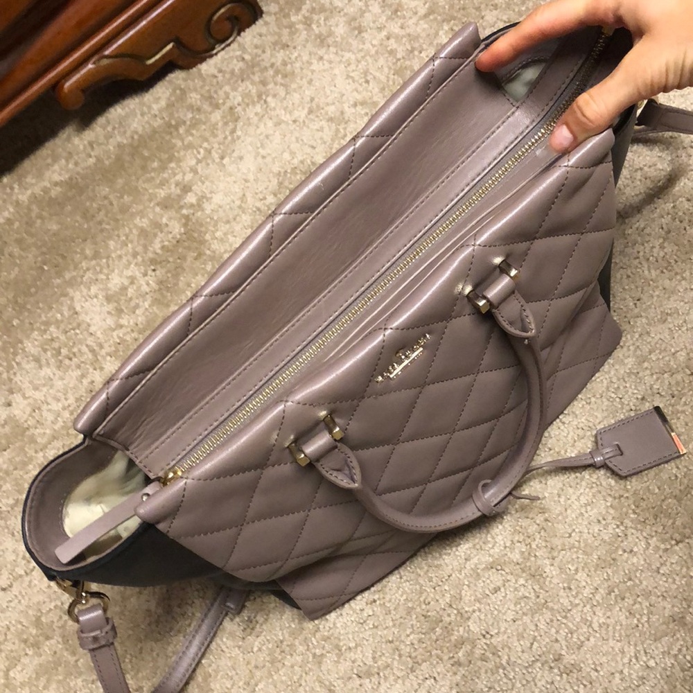 Kate spade tote ones with a shoulder strap - Picture 6 of 7